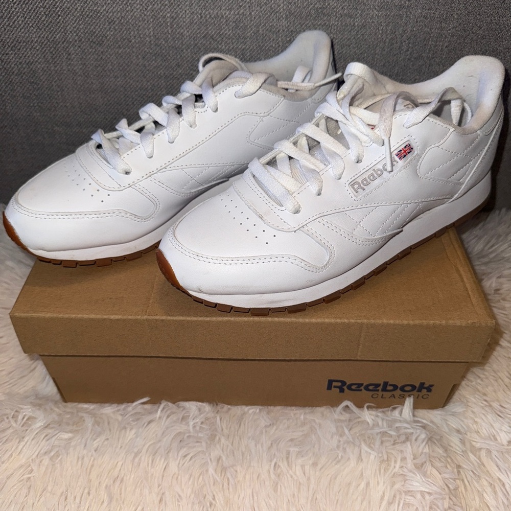 Reebok Women’s CL Classic Leather Running Shoes Size 8.5 Retro Inspired
